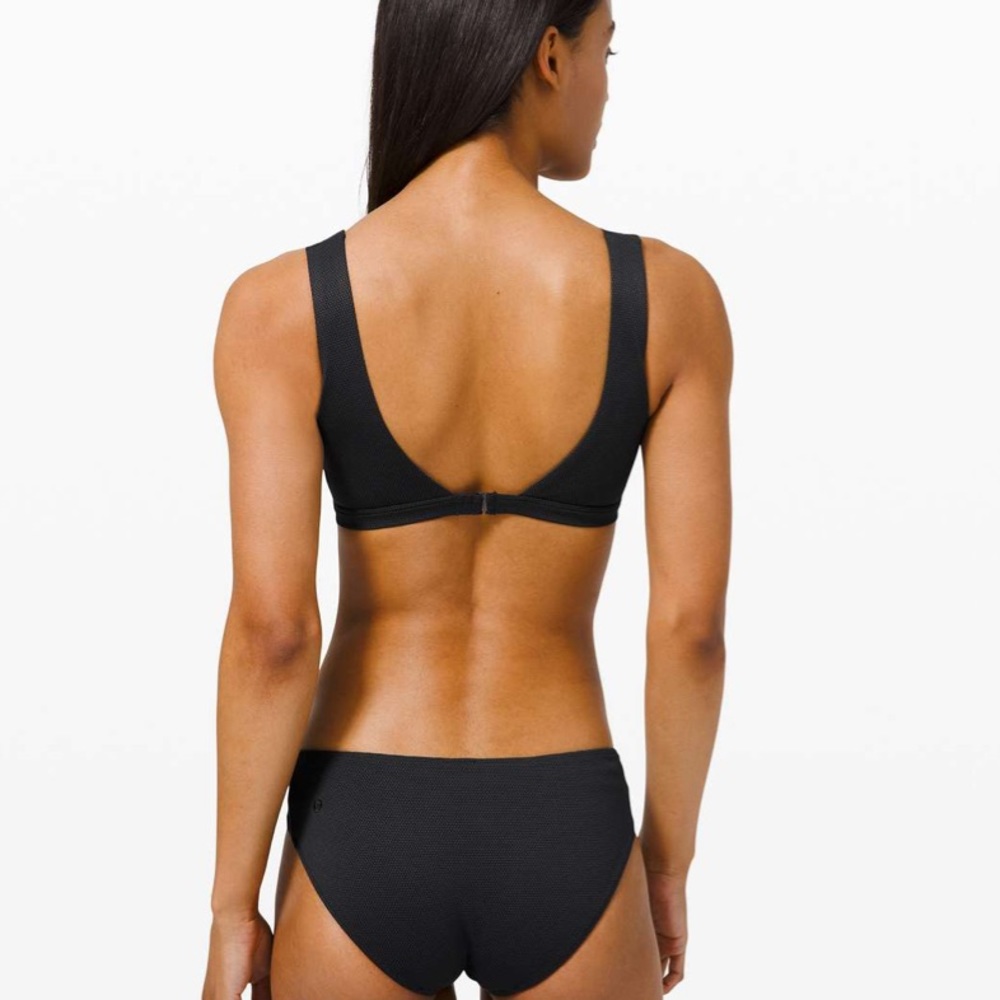 Lululemon Waterside Honeycomb Swimsuit top. - Picture 6 of 11